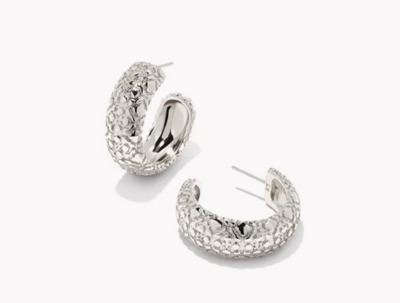 KENDRA SCOTT - Harper Small Hoop Earrings in Silver- 9608801870