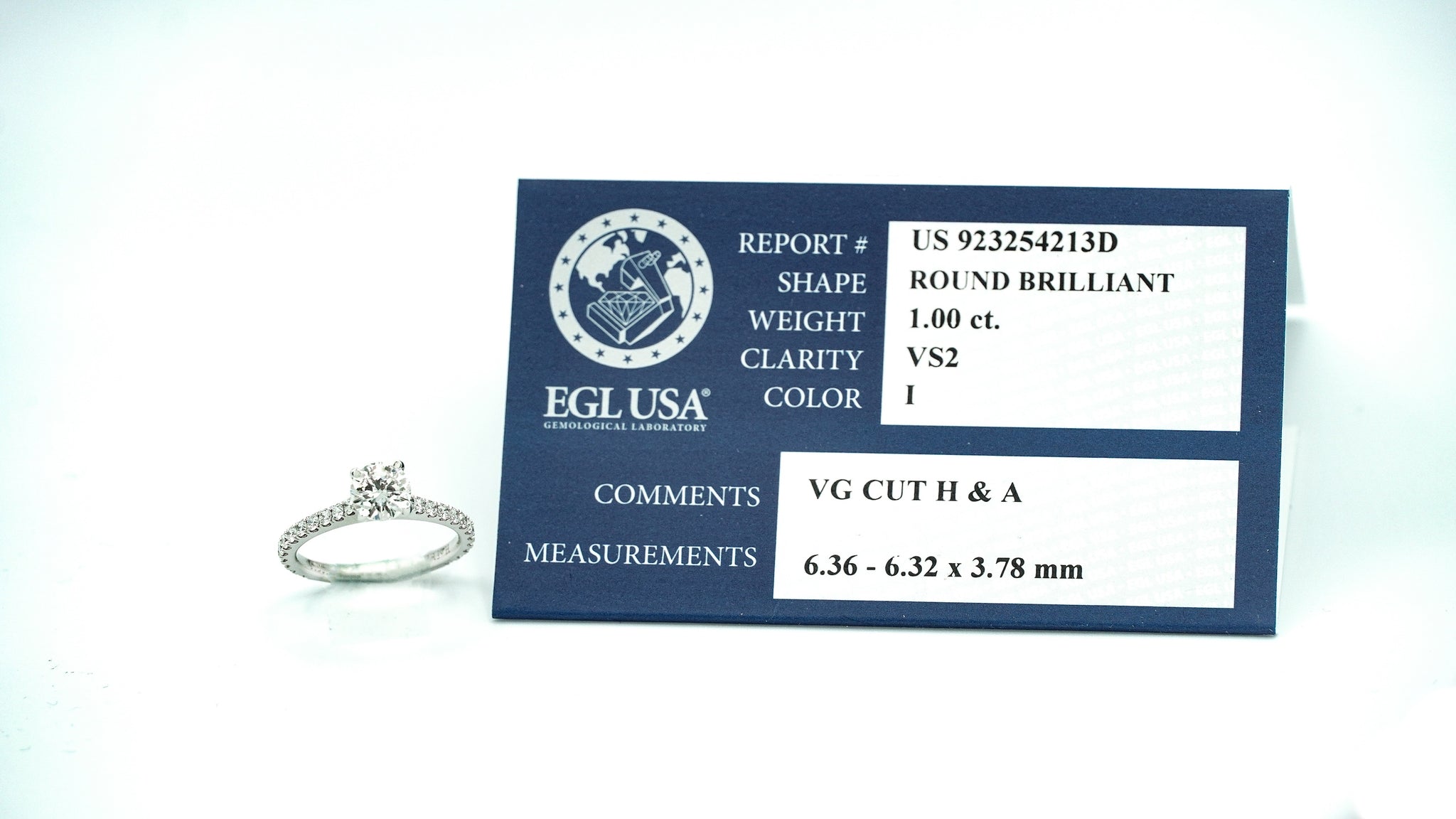 Montalvo Diamonds - Round Brilliant Ring in 14kt White Gold