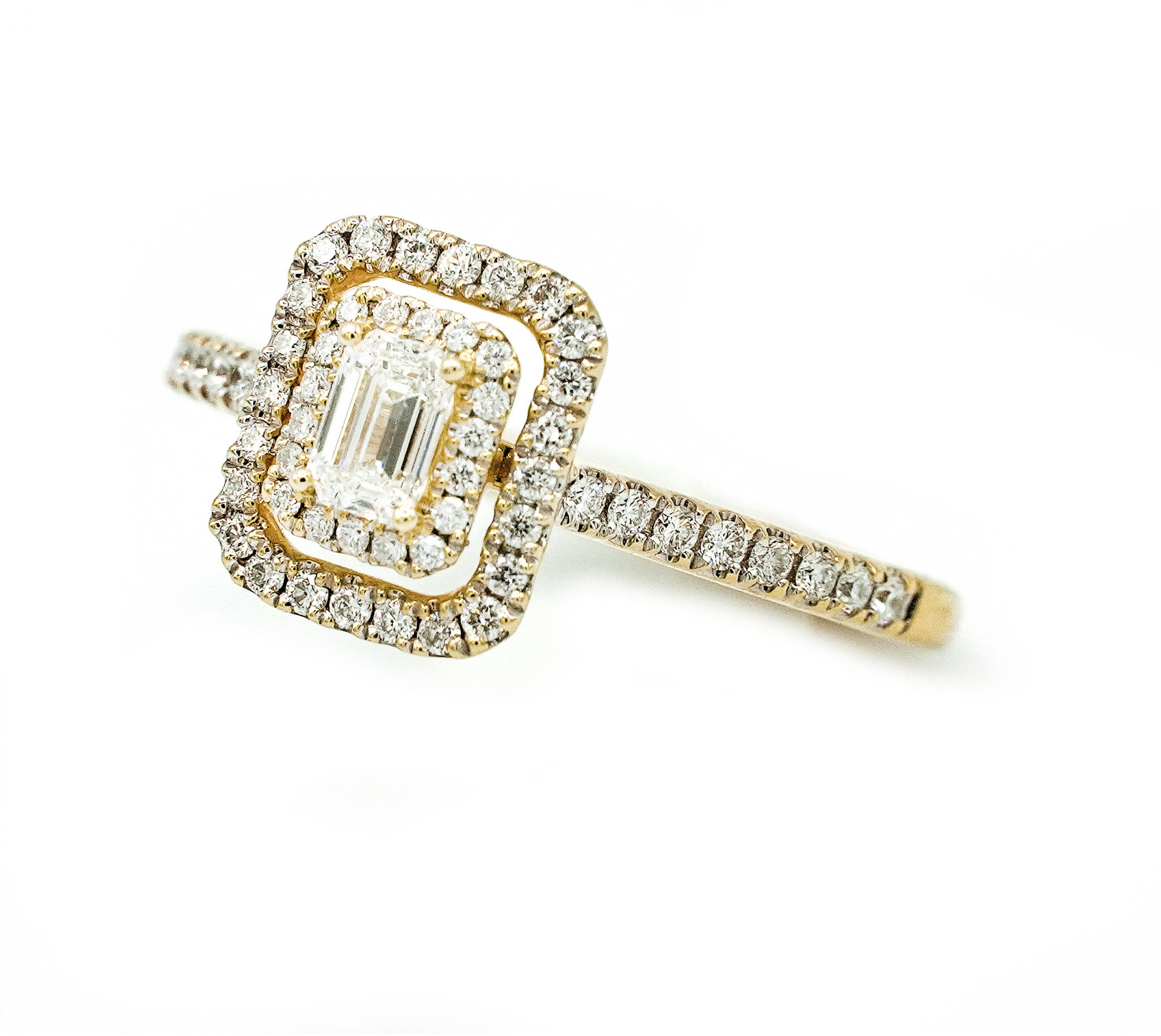 Zeghani - Emerald Cut Diamond Ring in 14kt Yellow Gold